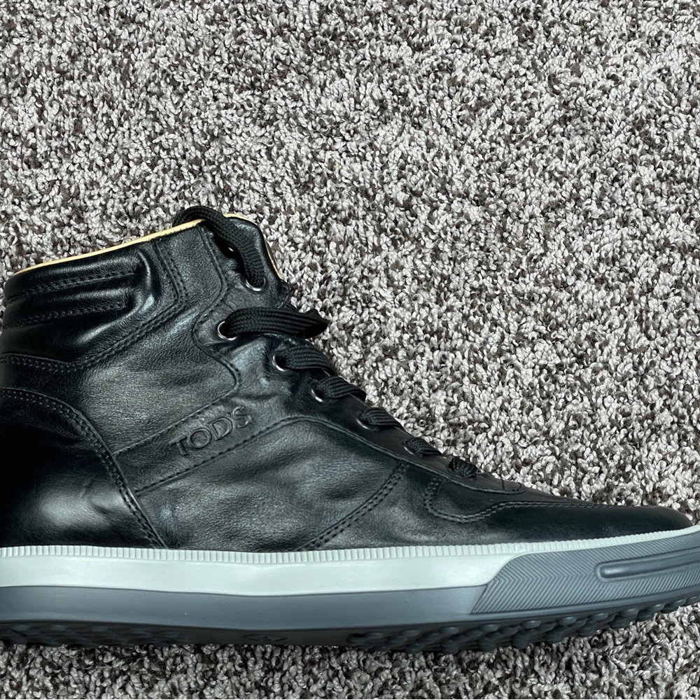 Tod's Men's Navy Leather Sneakers Size 9us